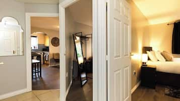 2 bedrooms, iron/ironing board, free WiFi