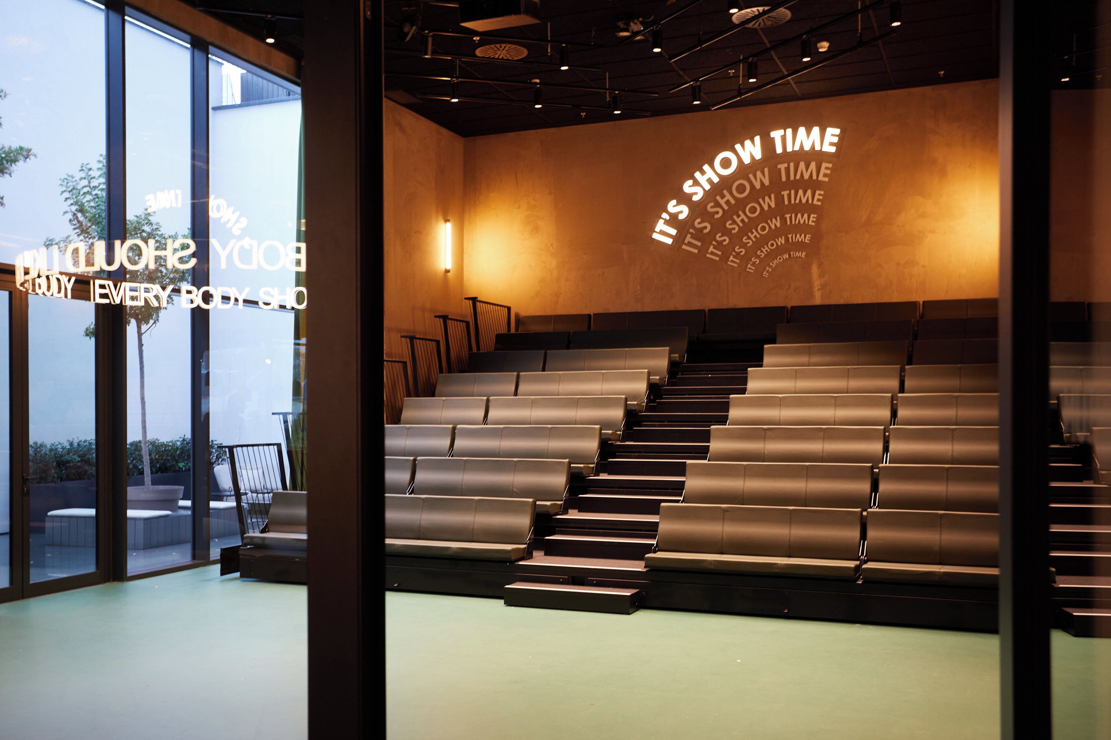 Photo - The Social Hub Barcelona Poblenou Extended Stay