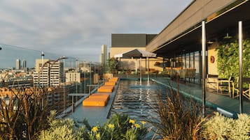 Outdoor pool, pool umbrellas