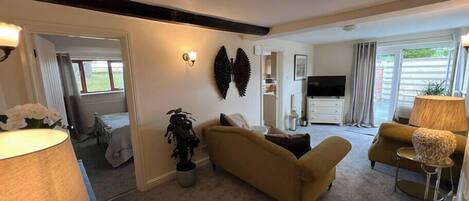 1 bedroom, iron/ironing board, free WiFi