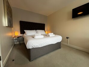 3 chambres, fer et planche à repasser, Wi-Fi gratuit