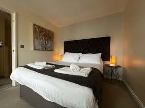 3 bedrooms, iron/ironing board, free WiFi