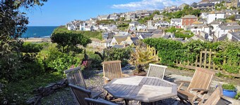 Church Hill House - Newly renovated chic 4 bed home, sleeps 8+parking+dogs