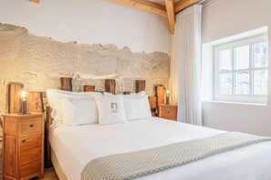 Deluxe driepersoonskamer | Lakens van Egyptisch katoen, luxe beddengoed, donsdekens