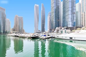 شقة | 2 عدّة غرف نوم وخدمة الإنترنت