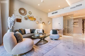 2 bedrooms, internet - Luxury 2B Apt Al Habtoor Amna Tower (Dubai)