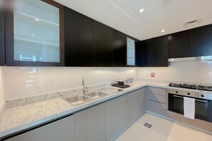 Apartment | 4 bedrooms, desk - Luxury Skyscraper in the Heart of DT (Dubai)