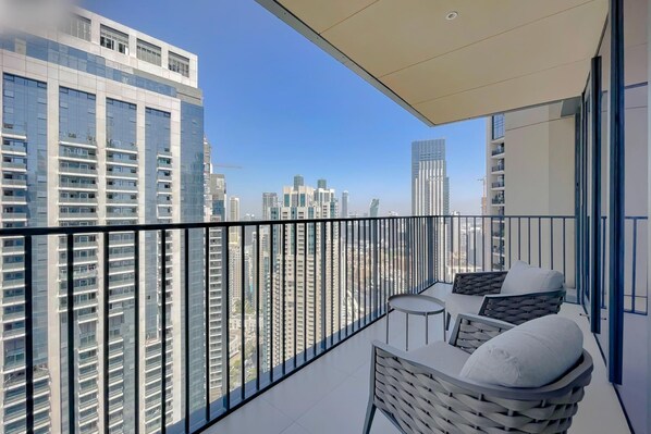 Apartment | 4 bedrooms, desk - Luxury Skyscraper in the Heart of DT (Dubai)