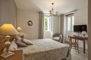 Senior Room | 3 bedrooms, premium bedding, in-room safe, iron/ironing board