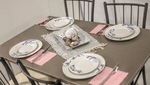 Microwave - Del Sol Meteora Luxurious Family Suites4 (Kalabaka)