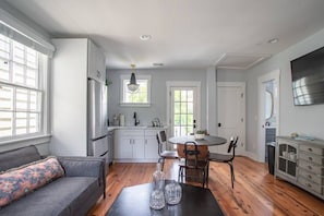 TV - Sleeps 16 | Pet-Friendly 2-Unit | Near King Street (Charleston)