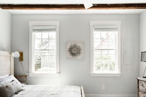 6 bedrooms, desk, iron/ironing board, travel crib - Sleeps 16 | Pet-Friendly 2-Unit w/ Backyard Oasis (Charleston)