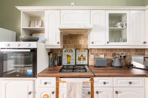 Fridge, microwave, oven, dishwasher