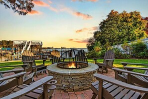 Property grounds - Spacious, luxurious Port Royale Lakefront, water access and a massive Dock, wide lake view sleeps 22 (Denver)