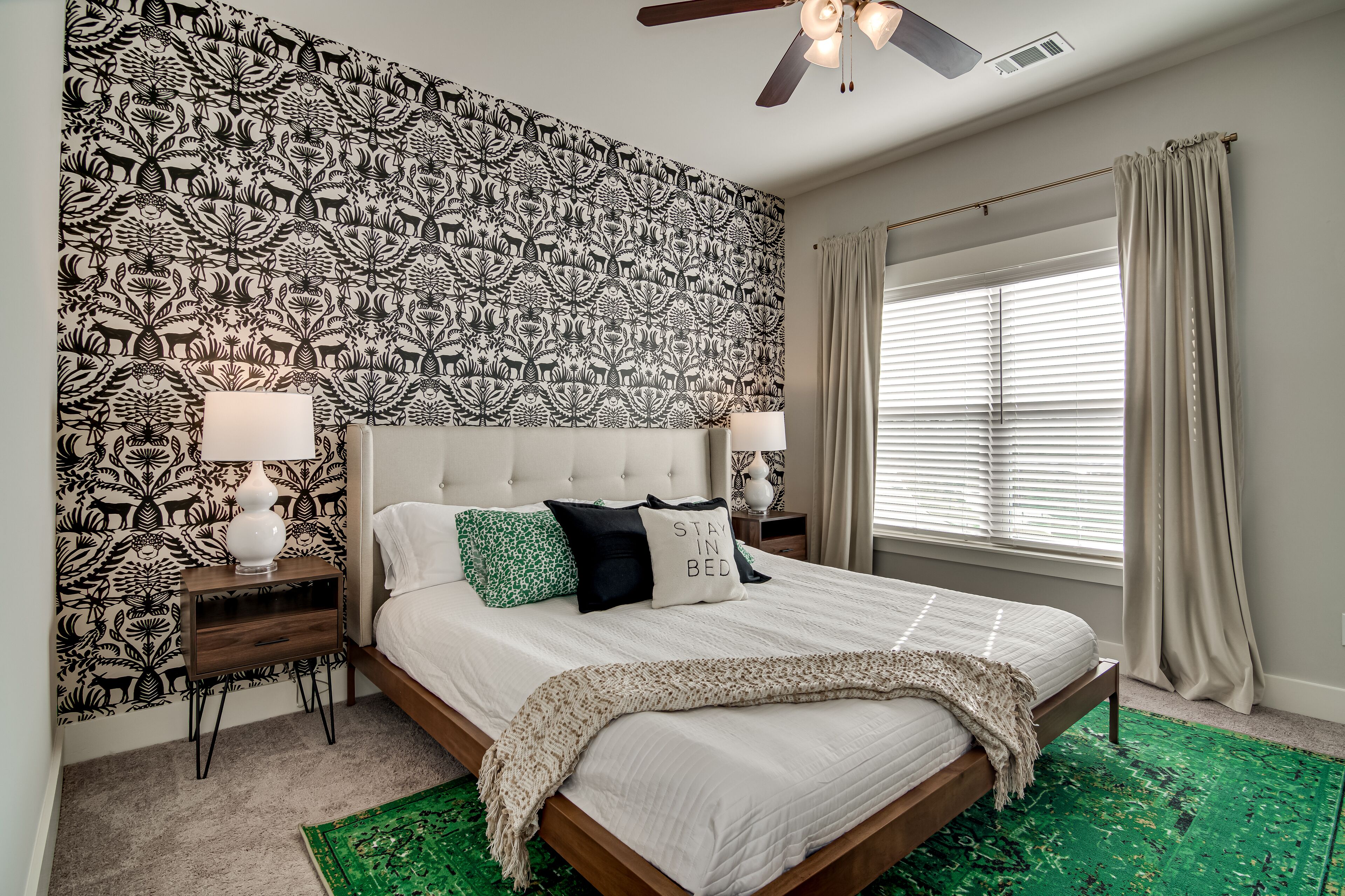 1 chambre, bureau, fer et planche à repasser, Wi-Fi gratuit