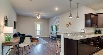 Upscale King Bed apartment outside Ft. Gordon