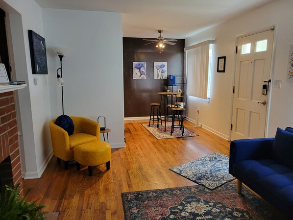 TV, foosball, table tennis, books - Bold Brick in the City (Columbus)