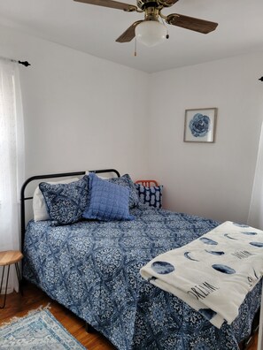 3 bedrooms, desk, iron/ironing board, free WiFi - Bold Brick in the City (Columbus)