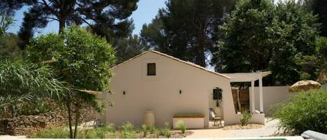 Piscina all'aperto, una piscina riscaldata