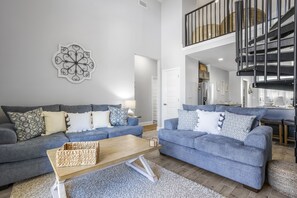 Smart TV, video games