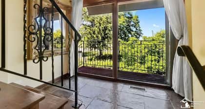 Part of Mini-Mansion, private, Lake Erie views