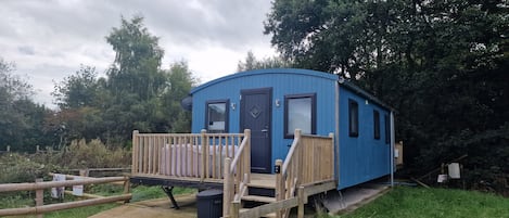 Cabin | Exterior
