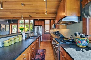 Fridge, coffee/tea maker, cookware/dishes/utensils - Scenic Water-View Queen Anne Home, 2Mi to Downtown (Seattle)