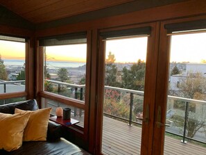 Interior - Scenic Water-View Queen Anne Home, 2Mi to Downtown (Seattle)
