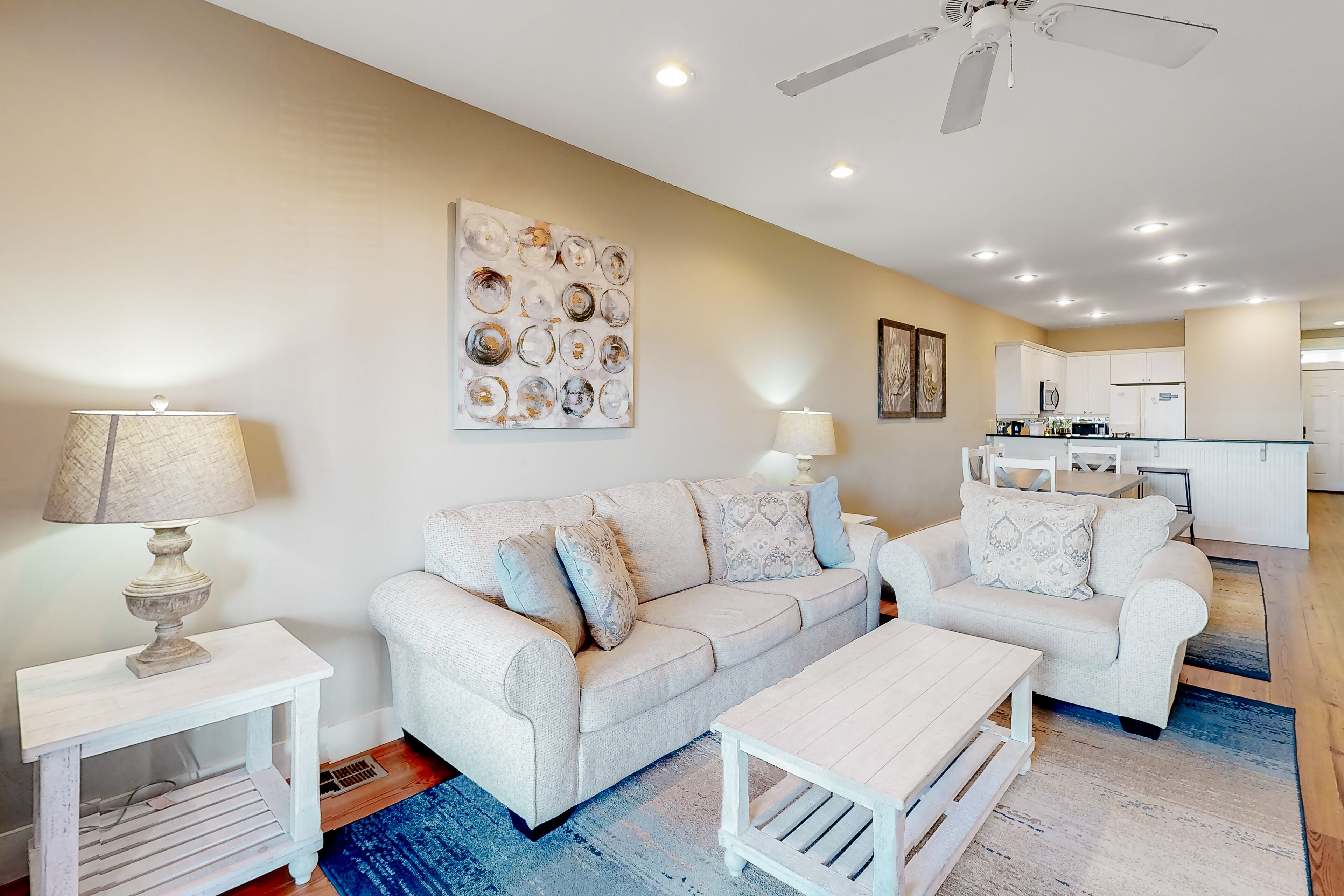 Dog-friendly condo with balcony, washer/dryer, central AC - near the beach
