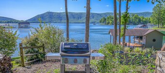 The Lodge on Smith Mountain Lake - Lakefront cabin w/ dock, hot tub & pool table