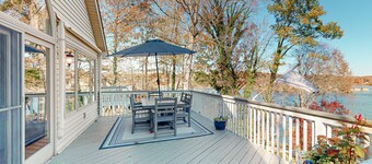 The Lake House on Sunset Point - Lakefront home with private dock & pool table