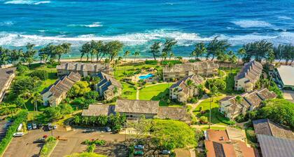 Top-floor corner unit at oceanfront resort - steps to beachside pool & hot tub