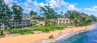 Ground-floor studio with partial ocean view & AC, ADA - beachside pool & hot tub