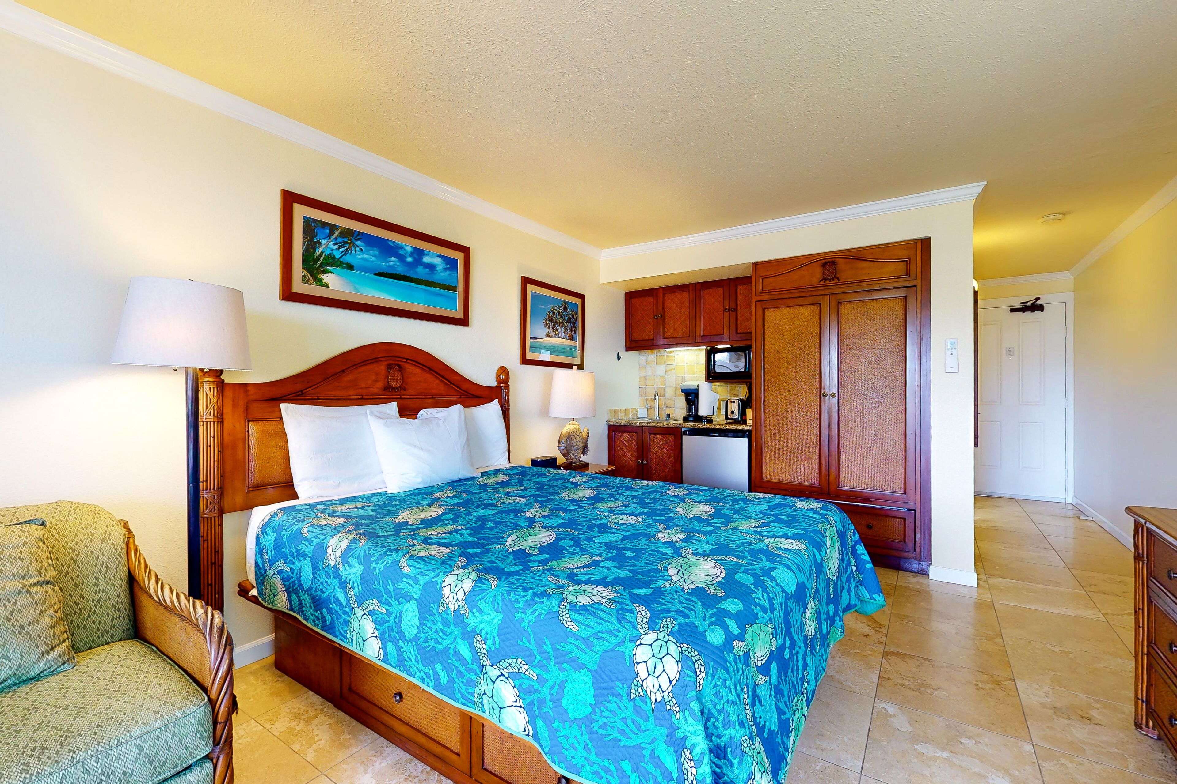 Iron/ironing board, internet, bed sheets