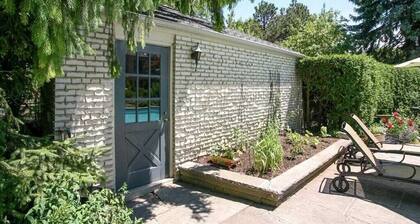 Spacious House with Pool-Uptown Toronto!