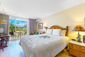 Iron/ironing board, WiFi, bed sheets - Resort beach condo - ocean-view lanai, fast WiFi - steps to pool & hot tub (Kapaa)