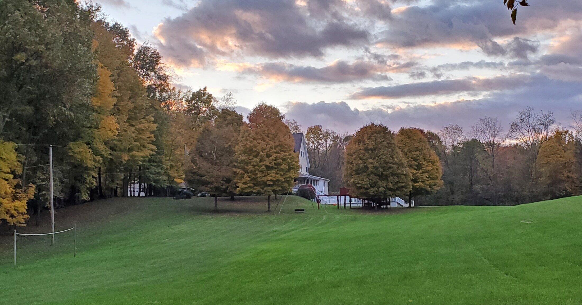 Gathering Place-7 miles from Notre Dame, close to restaurants and shopping