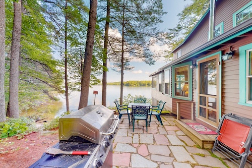 Lakefront home with beach, stunning view, 2 docks, kayaks, SUP -  dog-friendly