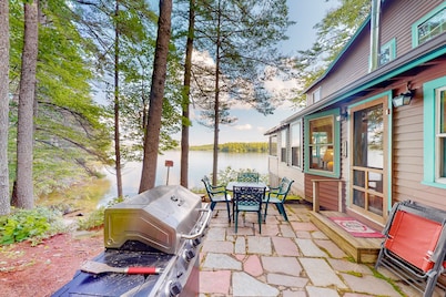 Naples Lakefront Retreat | Private Beach, Dock & Kayaks | Family + Dog friendly