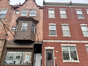 Exterior - Close to Wells Fargo on Broad St #2 (Philadelphia)