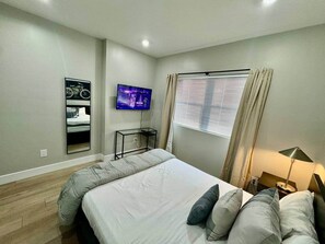1 多间卧室、客房内保险箱、熨斗/熨衣板、WiFi