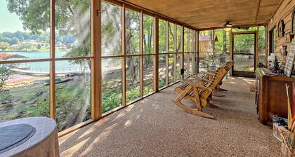 Private Dock, Mountain View, Lake Front, 2 kayaks, 2 SUPs, 1 canoe, Hot tub