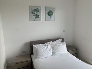 2 bedrooms, in-room safe, desk, soundproofing - Luxury 2-Bed High-rise Apartment with beautiful view near Excel, &O2. Next to CR (London)