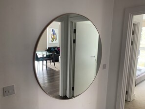 Interior - Luxury 2-Bed High-rise Apartment with beautiful view near Excel, &O2. Next to CR (London)