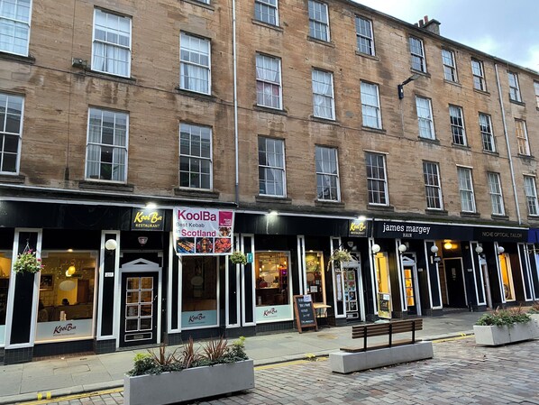 Apartment | Exterior - Lovely 1-bed Apartment in Glasgow Merchant City (Glasgow)