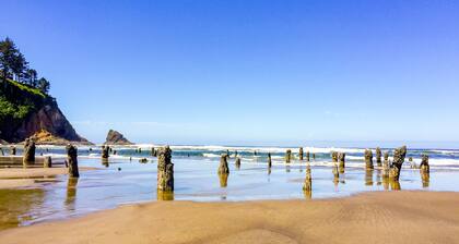 Dog-friendly, riverfront suite at oceanfront Proposal Rock Inn - steps to beach