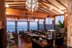 Breakfast, lunch, dinner served; beach views - Summer Beach Maldives (Malé)