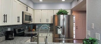 Lakefront Condo (with private dock access)