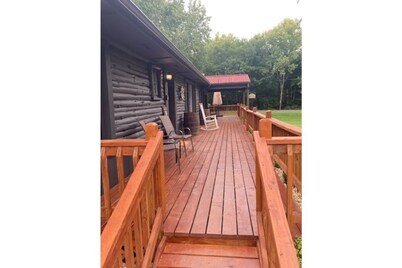 Whiskey Rock Lodge- Hot Tub -sleeps up to 14