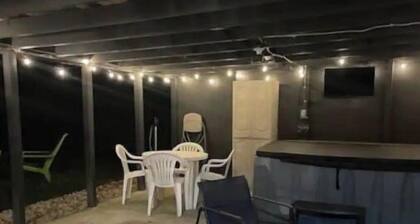 Whiskey Rock Lodge- Hot Tub -sleeps up to 14